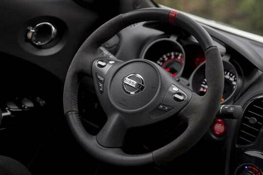 2014/12/20/md/935_nissan_juke_nismo.jpg