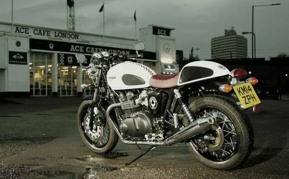 2015/01/18/md/1527_triumph_thruxton_ace.jpg