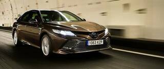 Toyota Camry Hybrid 220H Luxury