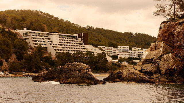 2024/07/01/md/44727_5-hotel-cala_san_miguel.jpg