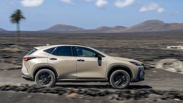 2024/10/21/md/46113_3-lexus-nx-350h-overtrail.jpg