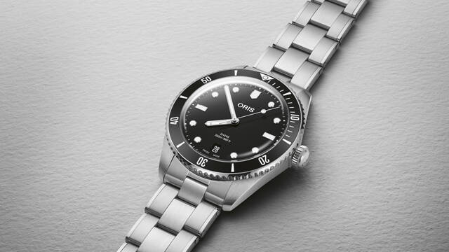 2024/10/31/md/46306_5-oris-divers-date.jpg